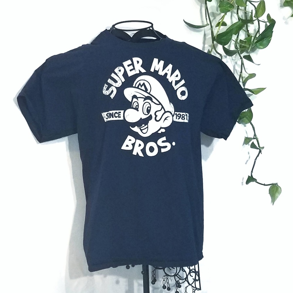 **SOLD** Super Mario Nintendo Graphic Tee